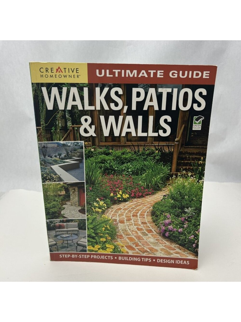 Landscaping Ser.: Ultimate Guide: Walks, Patios and Walls by Editors of...